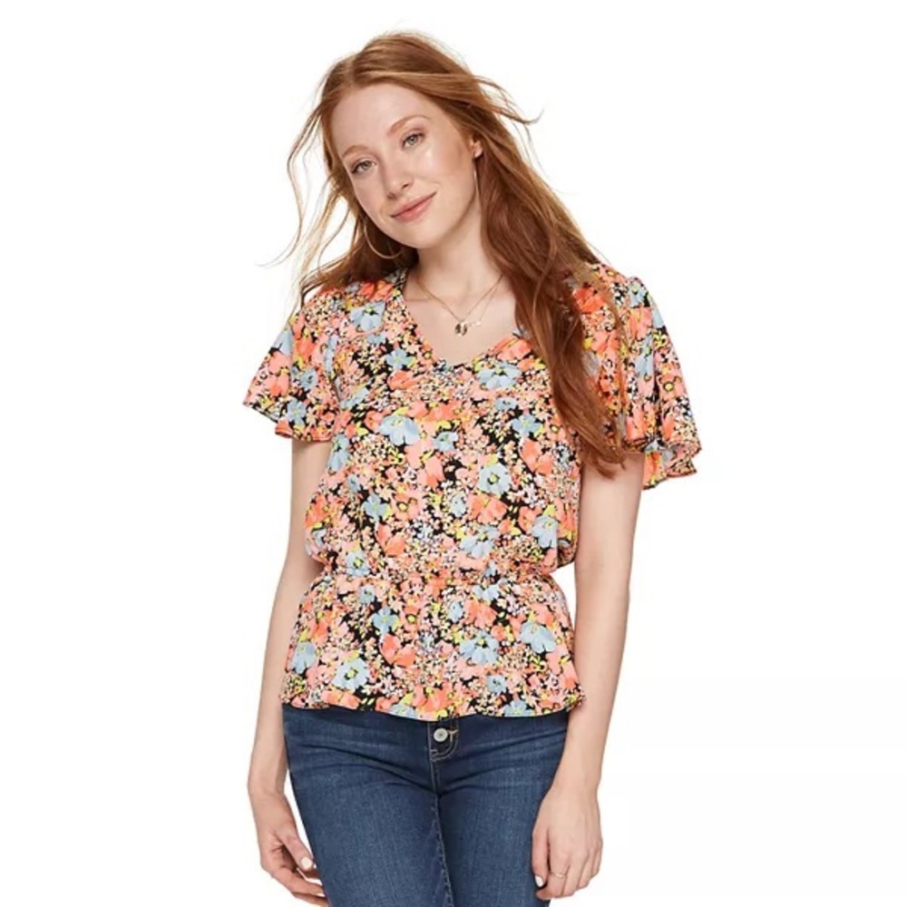 Juniors' SO Flutter Sleeve Peplum Blouse